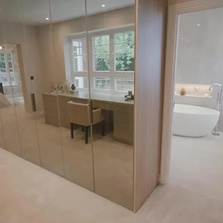 Βίλα Luxury With Jacuzzi, Sauna, Gym And Barbeque