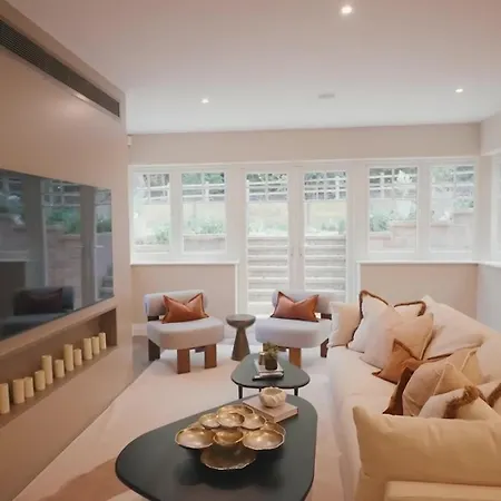 Villa Luxury With Jacuzzi, Sauna, Gym And Barbeque Prága