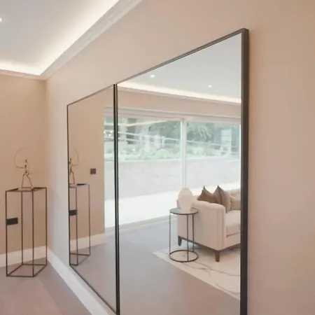 Luxury With Jacuzzi, Sauna, Gym And Barbeque Βίλα
