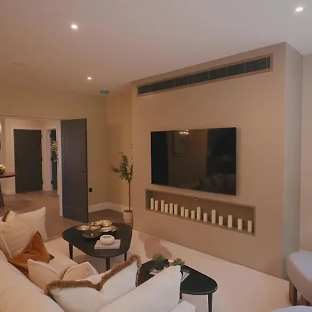 Luxury With Jacuzzi, Sauna, Gym And Barbeque