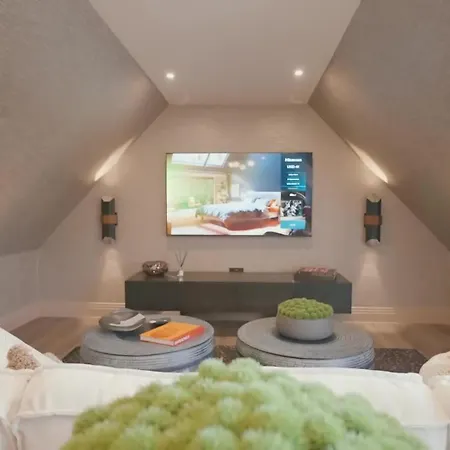 Βίλα Luxury With Jacuzzi, Sauna, Gym And Barbeque