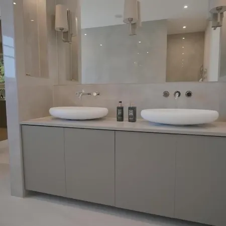 Luxury With Jacuzzi, Sauna, Gym And Barbeque Villa *