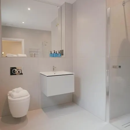 Villa Luxury With Jacuzzi, Sauna, Gym And Barbeque Prága