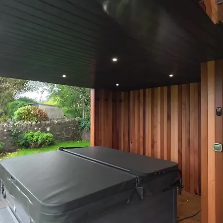 Luxury With Jacuzzi, Sauna, Gym And Barbeque Βίλα Πράγα